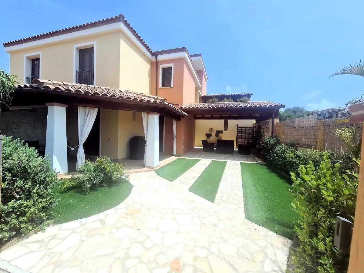 Villa Sweet House Villasimius 0*,  Italia
